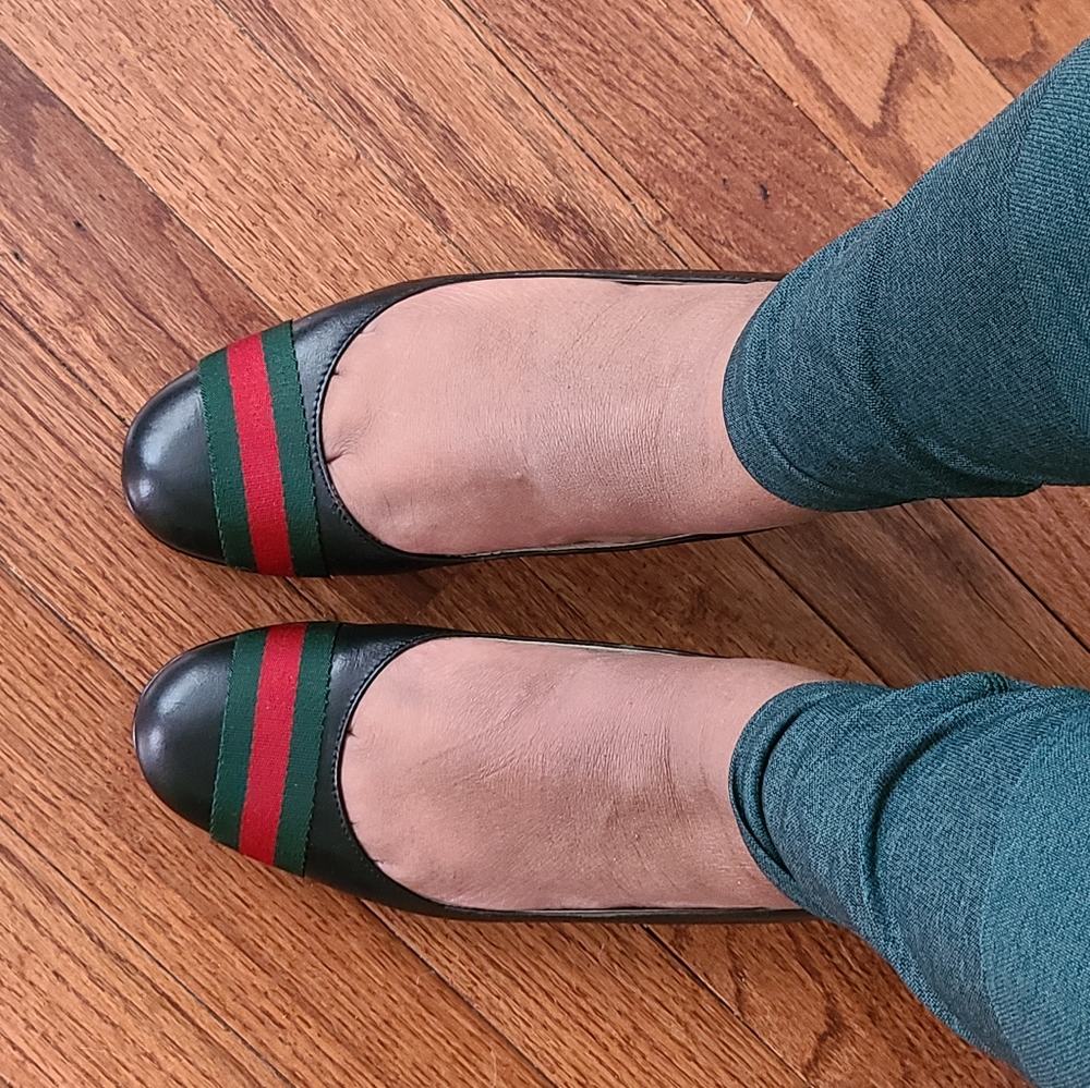 Authentic GUCCI FLATS - Picture 3 of 3